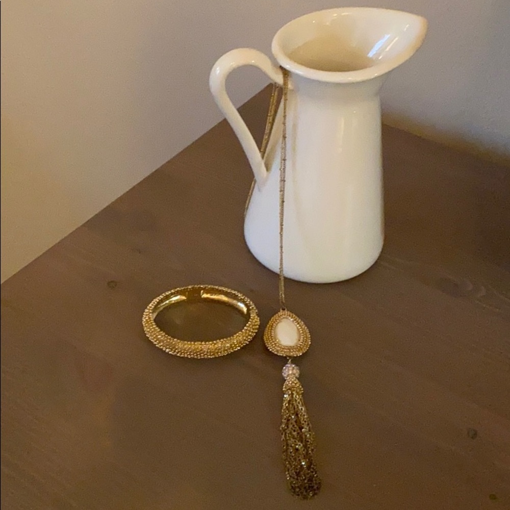 Lilly Pulitzer White Urchin Necklace & Bracelet